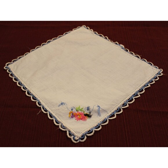 Vintage Hand Embroidered Floral Handkerchief with Scalloped Blue & White Edging - Picture 2 of 6